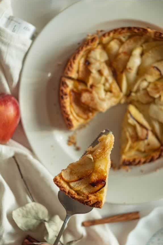طرز تهیه کیک سیب و دارچین خانگی خوشمزه و آسان