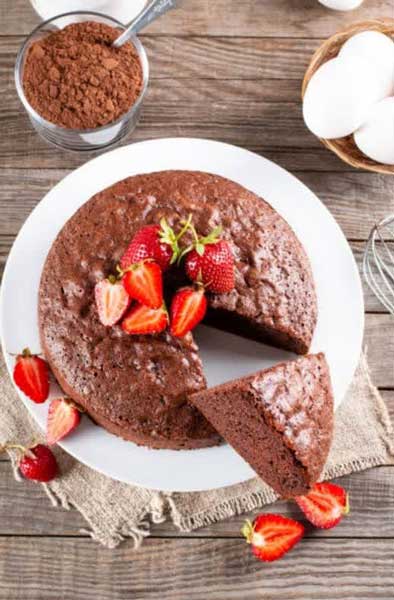 طرز تهیه کیک کاستلا شکلاتی با بافت پنبه ای