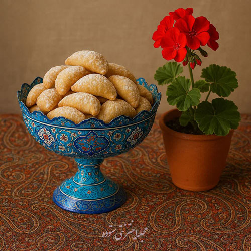 قطاب یک شیرینی سنتی یزدی که بسیار خوشمزه ست و هرچه ازطعم خوشمزه و بافت نرم اون بگم کم گفتم. قطاب یک نوع دسر هم حساب میشه اصلنم رژیمی نیست چون از شکر استفاده شده ولی خب فوق العاده مقویه . اگه رژیم هستین یه روز از هفته رو به عنوان روز چیت دی قرارش بدین و حتما این قطاب خوشمزه رو درستش کنین و کیف کنین . با 1 قطاب اتفتقی نمیفته خیالتون راحت! دست به کار بشین و آمادش کنین. خب ببینیم برای طرز تهیه قطاب سنتی در خانه به چه موادی احتیاج داریم که اگه هر کدوم رو در منزل موجود نداشتین سریع تهیه اش کنین.