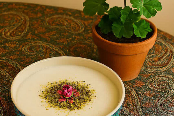 طرز تهیه فرنی خوشمزه برای نوزاد و بزرگسال