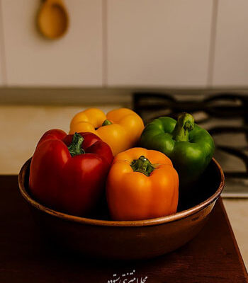 طرز تهیه رب فلفل دلمه‌ای خانگی خوش‌رنگ