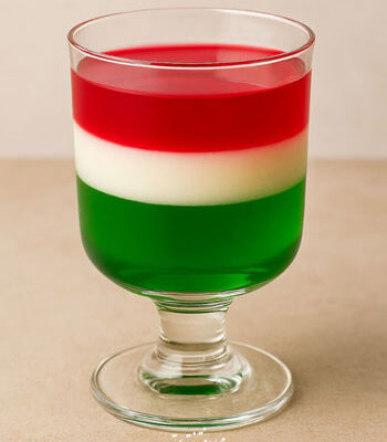 دسر چند لایه یلدایی