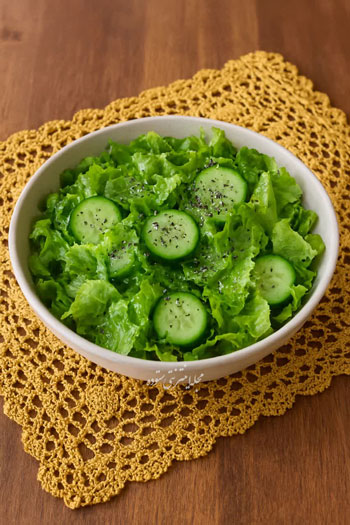 سالاد سبز با دانه چیا